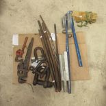 Record 218M 22MM, Three wrenches, 3 shackles, etc