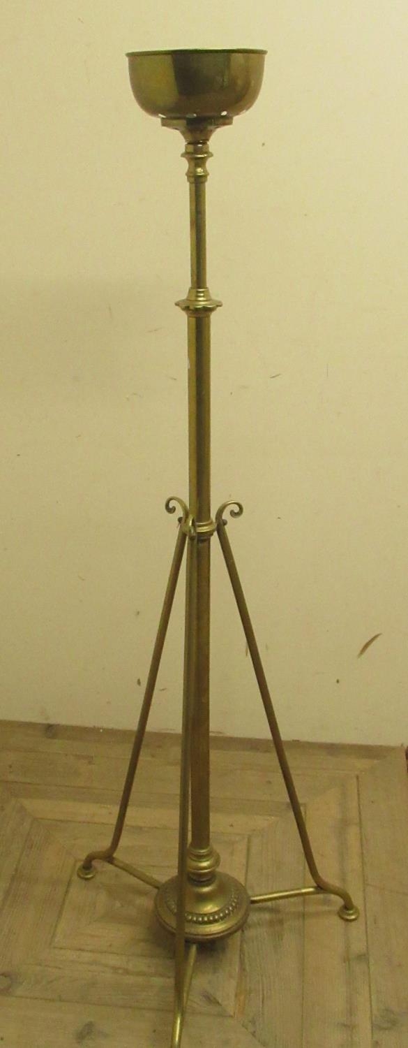 C20th brass rise and fall oil lamp stand, H 129cm