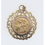 Geo.V gold sovereign, 1915, in 9ct yellow gold pendant mount, stamped 375, gross 13.0g