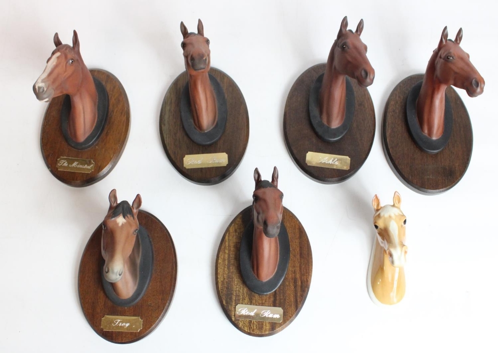 Beswick Horse wall ornament group to inc. Palomino Head, Arkle, Red Rum etc (7)