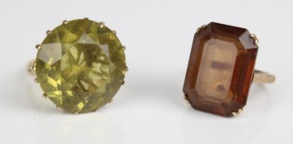 Yellow metal ring set with large rectangular cut Citrine or smoky quartz, marks worn, size L1/2, and