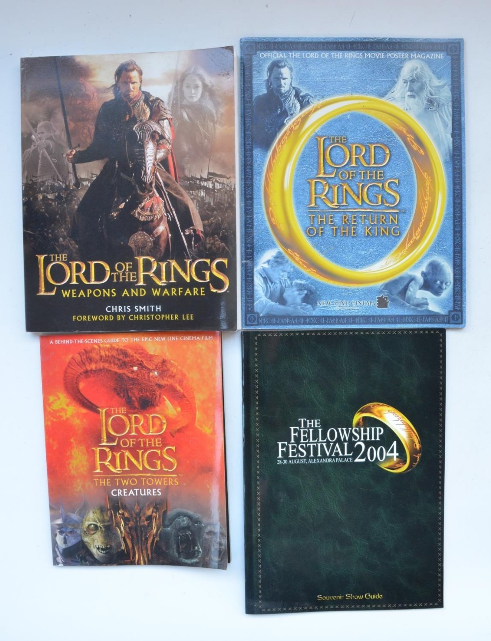 Collection of Lord Of The Rings collectables and and ephemera to include Royal Mint/New Zealand Post - Image 5 of 16