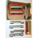 Tri-ang Railways OO/HO gauge Transcontinental Tri-ang Railways boxed 3 piece set comprising R55,