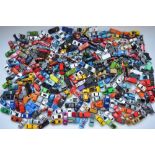 Large collection of unboxed small scale diecast vehicles from Hotwheels, Maisto, Majorette, Welly