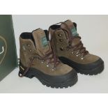 Pair of as new Le Chameau Morvan GTX Marron walking boots, boxed with tags, size 5