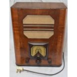 Vintage 1930s Philips Model 472A Super Conductance radio set with raised bakelite tuning scale