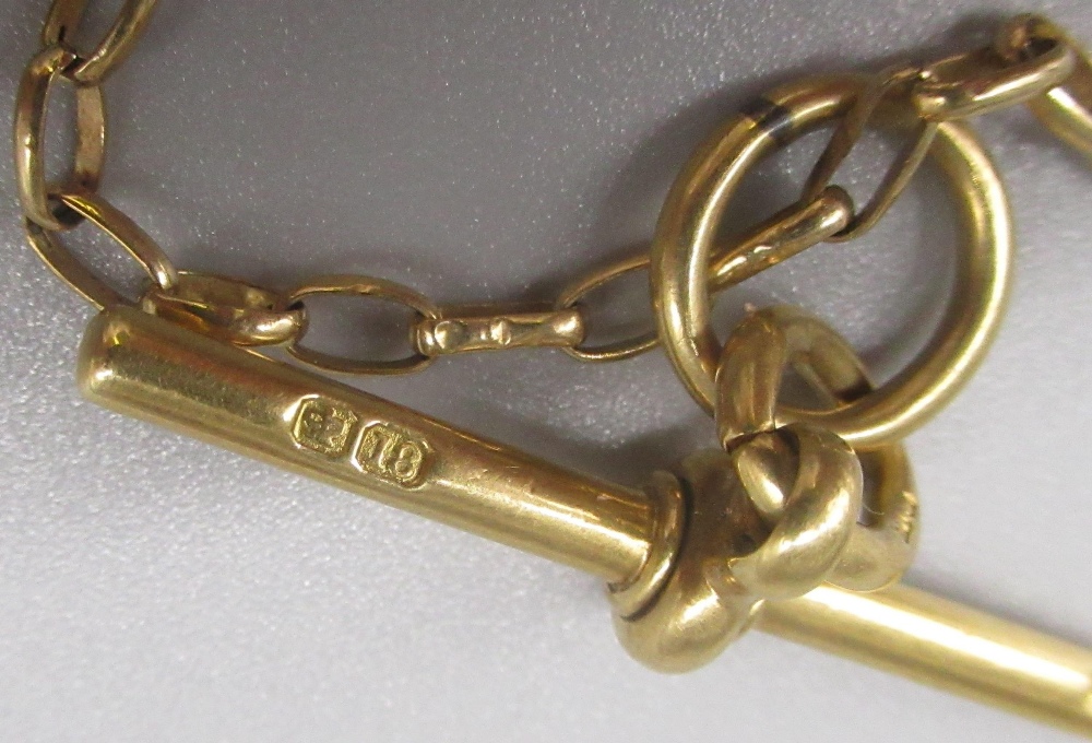 18ct yellow gold T bar, stamped 18, 5.6g, and a 9ct yellow gold bracelet, stamped 375, 0.6g - Image 2 of 2