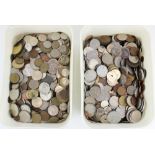 Mixed all world C20th cupro-nickel and copper coinage (2 tubs)