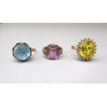 9ct yellow gold ring set with large blue stone, stamped 375, size O1/2, a 9ct yellow gold ring set