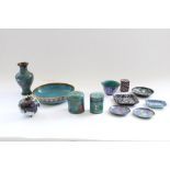 Chinese cloisonne enamel pots, vases and bowls with a selection of metal Canton enamel items (qty)