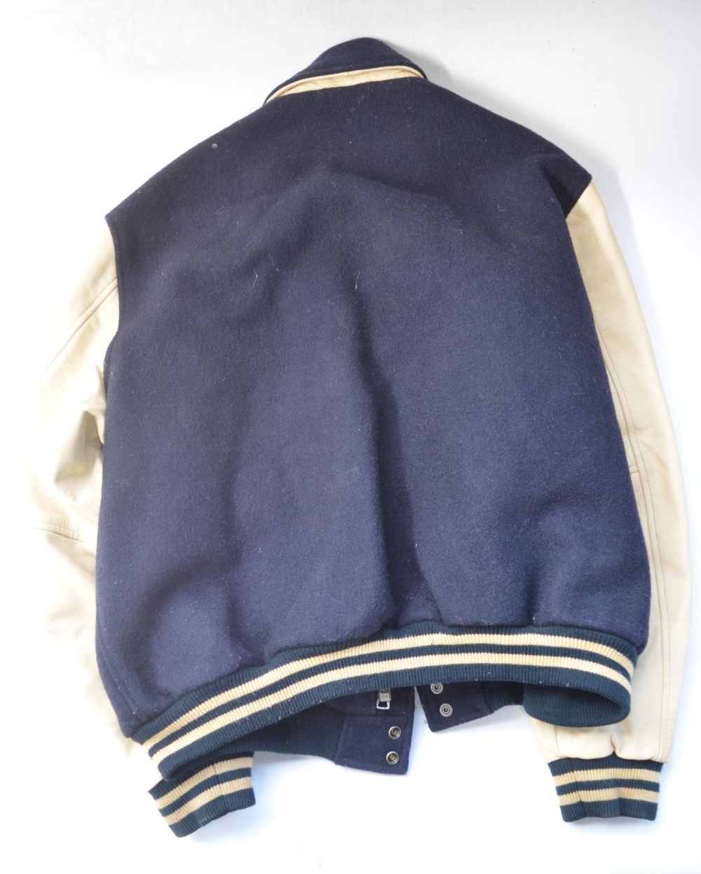 Schott baseball jacket, size XL, wool/polyester body with cowhide sleeves - Image 3 of 3