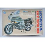 Yodel 1/8 scale Honda CBX Touring Style (European Type) motorbike model kit (item no BK1005/3200),