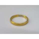 22ct yellow gold plain wedding band, stamped 22, size P1/2, 4.0g