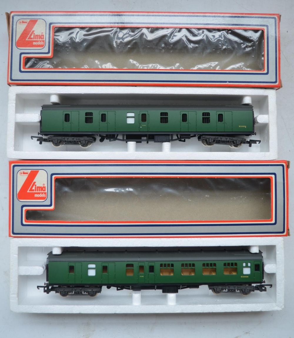 Four Lima OO gauge railway passenger coaches to include 2x corridor coaches. Condition varies from