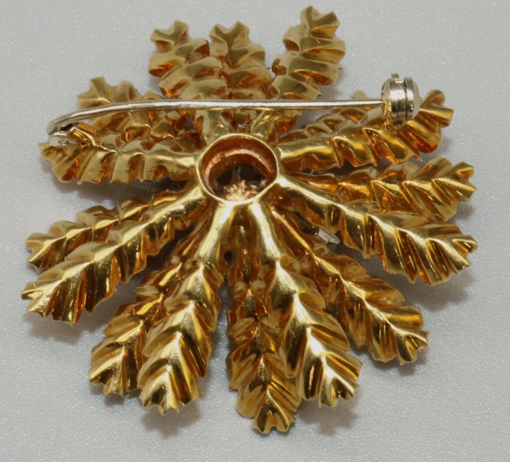 Mid C20th 18ct yellow gold brooch in the form of a stylised flower head, around a centre of thirteen - Image 2 of 2