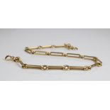 18ct yellow gold alternating long and short link necklace with dog clip clasp, stamped 18, L43cm,