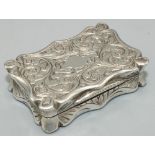 Victorian hallmarked silver shaped rectangular vinaigrette, all over engraved with scrolls hinged