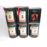 Bells Old Scotch Whisky Christmas decanters 1988(x2) 1989, 1990, 75cl 43% anf 1991, 1992, 70cl