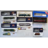 Collection of previously run OO gauge electric train models to include Heljan 5200 D1007 Western