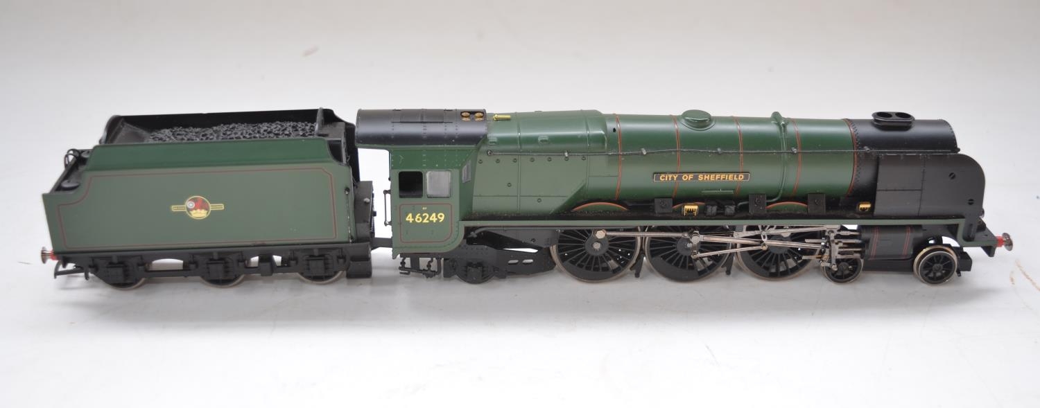 Boxed Hornby OO gauge City Of Sheffield BR 4-6-2 Class 8P electric locomotive with tender (R2782XS), - Image 4 of 4