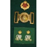 Duke of Lancaster cap badge with red enamel rose, brass belt buckle for ceremonial dress 'DIEU ET