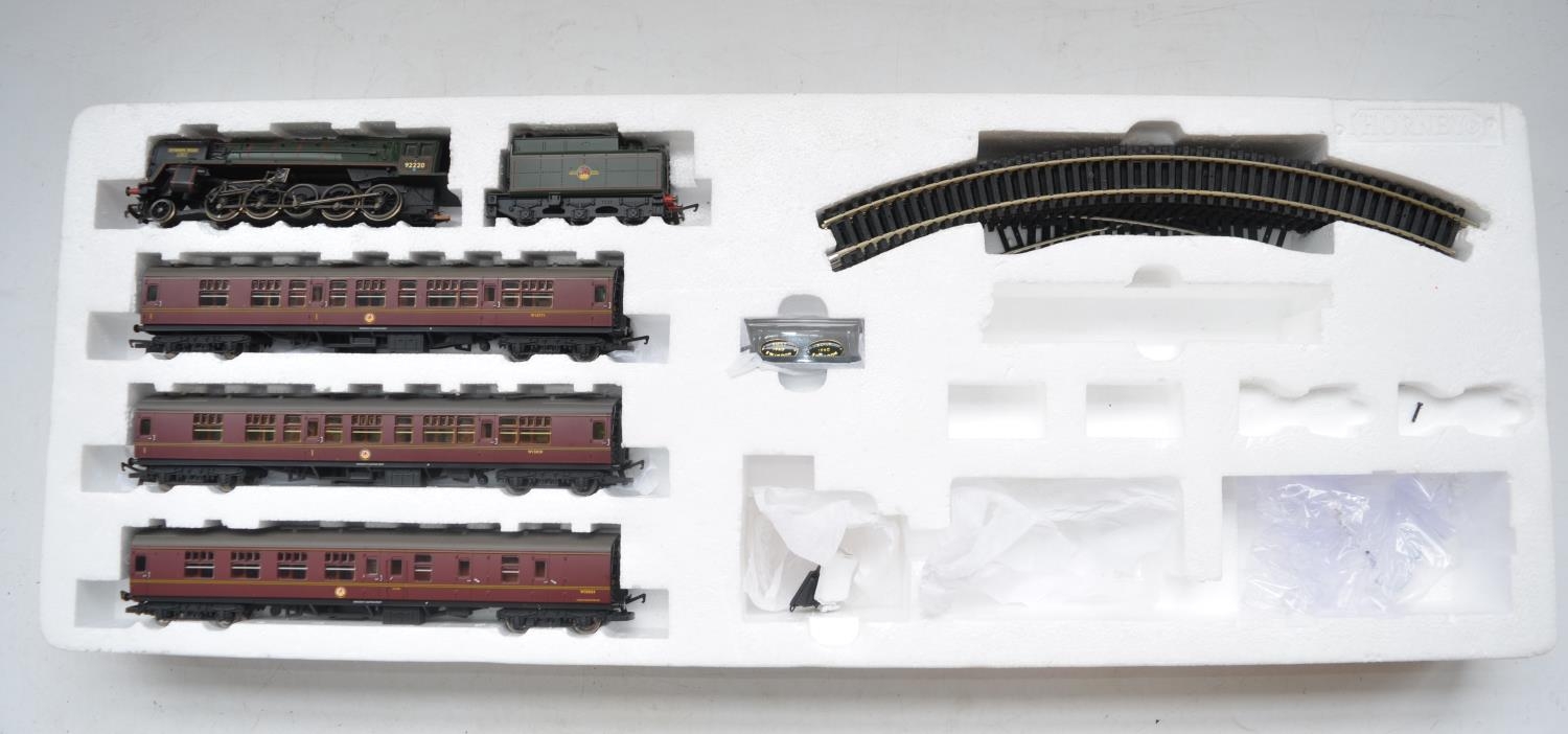 Incomplete Hornby OO gauge Evening Star electric train set, Locomotive damaged running gear (see - Image 5 of 5