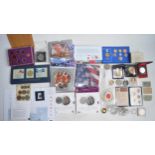 Selection of GB commemorative crowns, collectors coins and sets