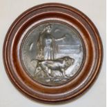 WW1 bronze Death Penny to William Harris, in moulded oak frame, D20cm