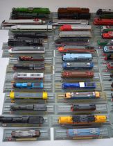 Collection of static plastic N Gauge trains of the world from Del Prado (qty)