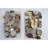 Selection of mixed world coinage and US half dollars and quarter dollars (2 tubs)