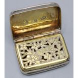 George 111 hallmarked silver rectangular vinaigrette, with gilt interior, sponge and hinged bird