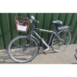 Apollo Highway 18" steel frame hybrid bicycle with spare seat, pump etc, fitted front basket and