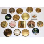 Collection of powder compacts, including Stratton (18)