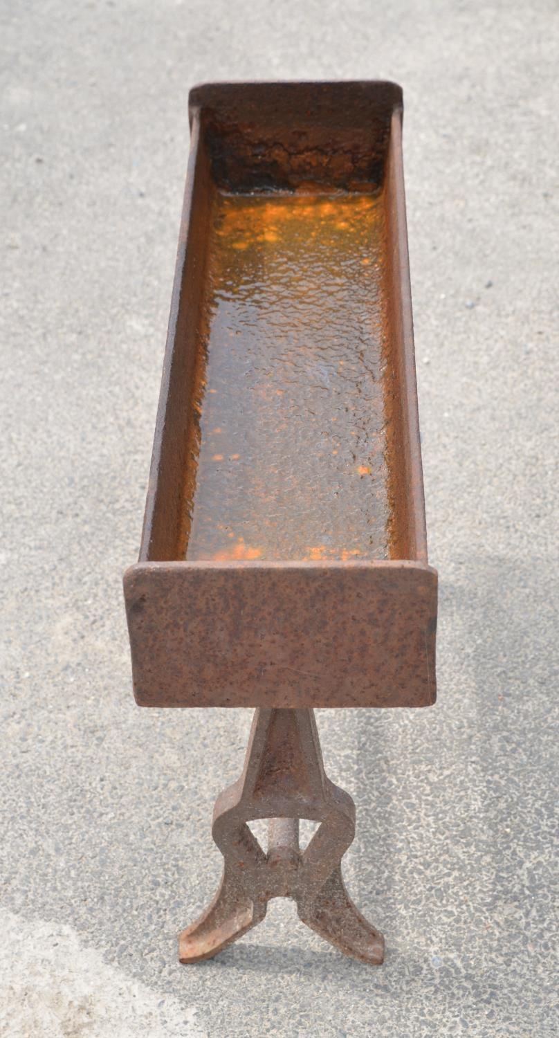 Small cast iron water trough, L56cm W15.9cm H40.cm - Image 2 of 2