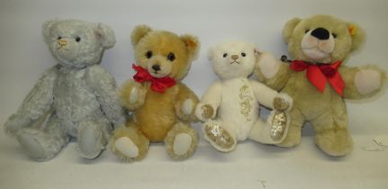 Two yellow tag Steiff bears and two white tag Steiff bears (2)