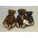 Three modern Steiff bears, including Deutshlandbar 2001, H30cm and Teddybar 30, H30cm and one