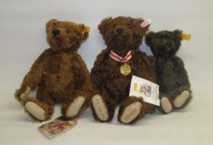 Three modern Steiff bears, including Deutshlandbar 2001, H30cm and Teddybar 30, H30cm and one