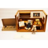 Steiff Teddy Bear Workshop complete with Richard Steiff bear, 18cm, two small bears and accessories,