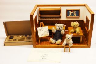 Steiff Teddy Bear Workshop complete with Richard Steiff bear, 18cm, two small bears and accessories,