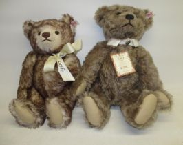 Two Steiff bears, including one British Collectors Bear 2004/3000 H32cm and one 2005 bear H30cm (2)