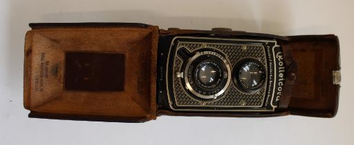 c1930s Rolleicord wallpapered TLR camera in leather case