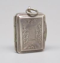 Geo.IV hallmarked Sterling silver vinaigrette with gilded interior and pierced grill, by Ledsam &