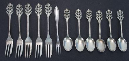 Early C20th Norwegian hallmarked silver cake fork and coffee spoon set for six in the Viking Rose