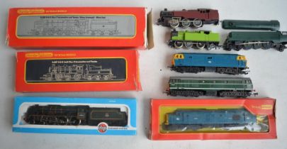 Collection of previously used OO gauge electric locomotive models to include boxed Hornby Tri-Ang