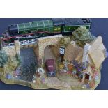 Lilliput Lane Flying Scotsman model (L2661) in very good condition, 2 chips to the higher Railway