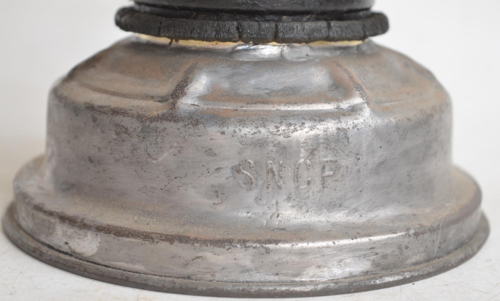 Albert Butine SNCF French railway carbide lantern, circa 1920-30s. Fixed carry handle, stamped top - Image 2 of 6