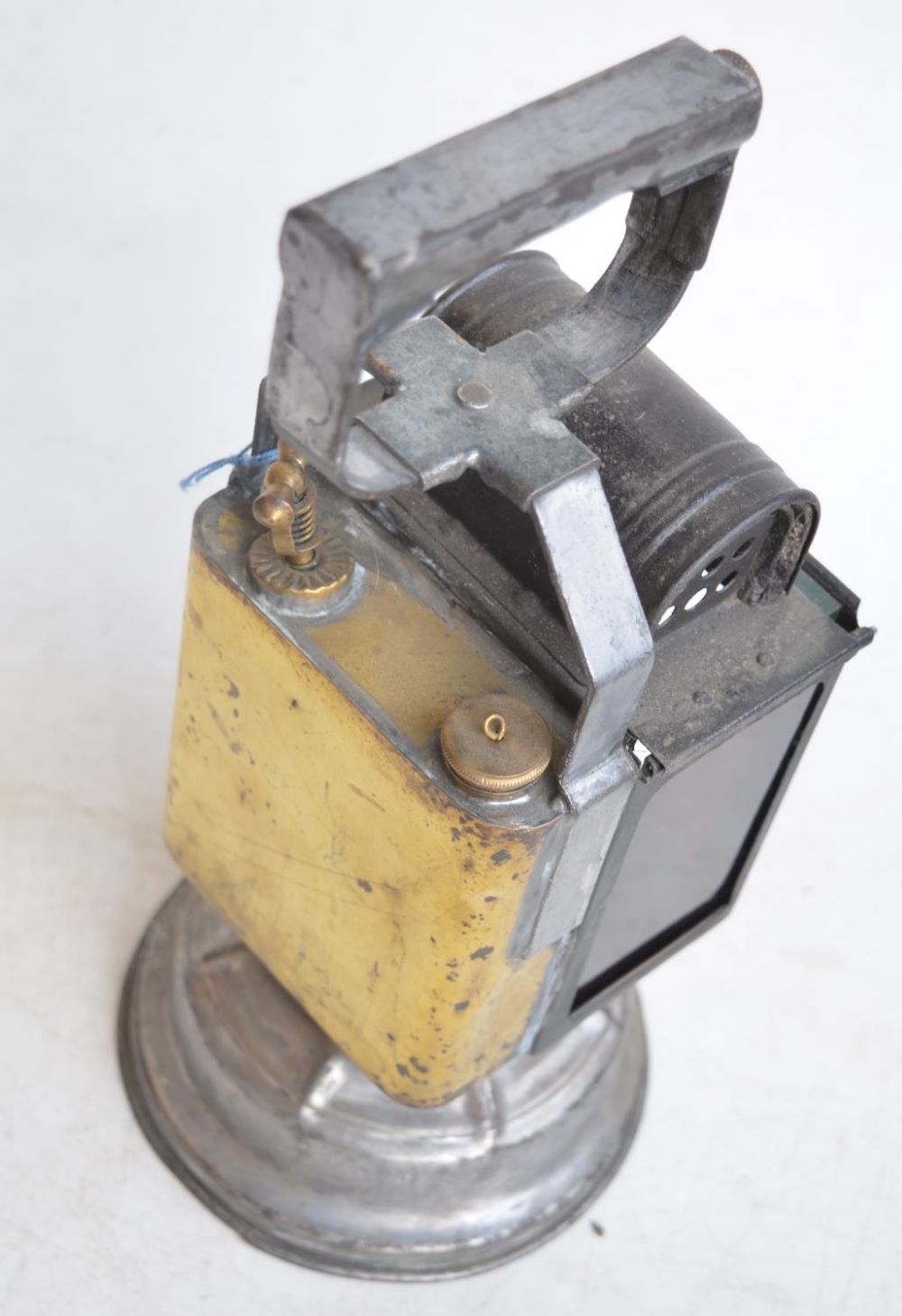 Albert Butine SNCF French railway carbide lantern, circa 1920-30s. Fixed carry handle, stamped top - Image 6 of 6