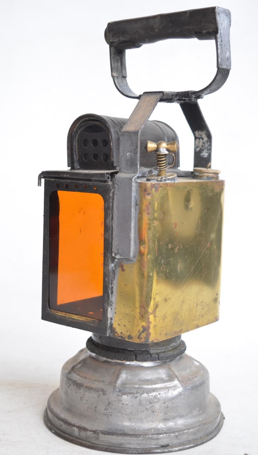 Albert Butine SNCF French railway carbide lantern, circa 1920-30s. Fixed carry handle, stamped top - Image 3 of 6