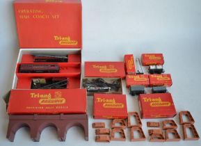 Collection of boxed OO gauge Tri-ang Railways sets to include RS 4 goods train set, 2x R457 set of 7