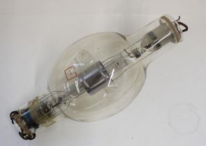 Machlett VT-31 vintage glass radio 'balloon' valve, L36cm